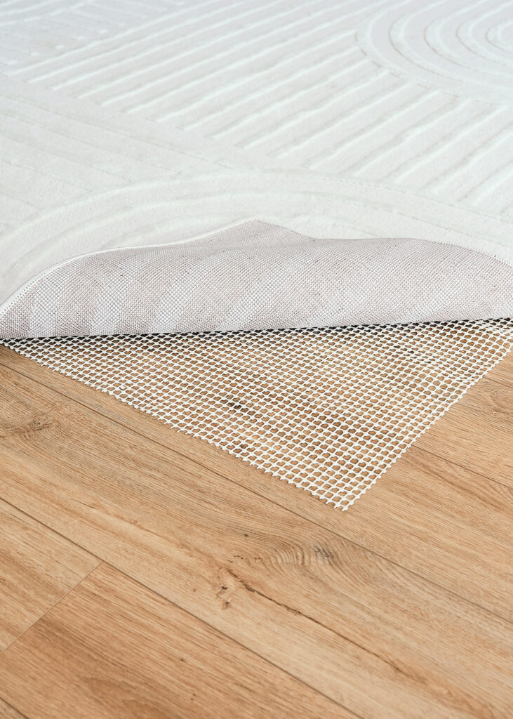 Antirutschmatte unter dem Teppich